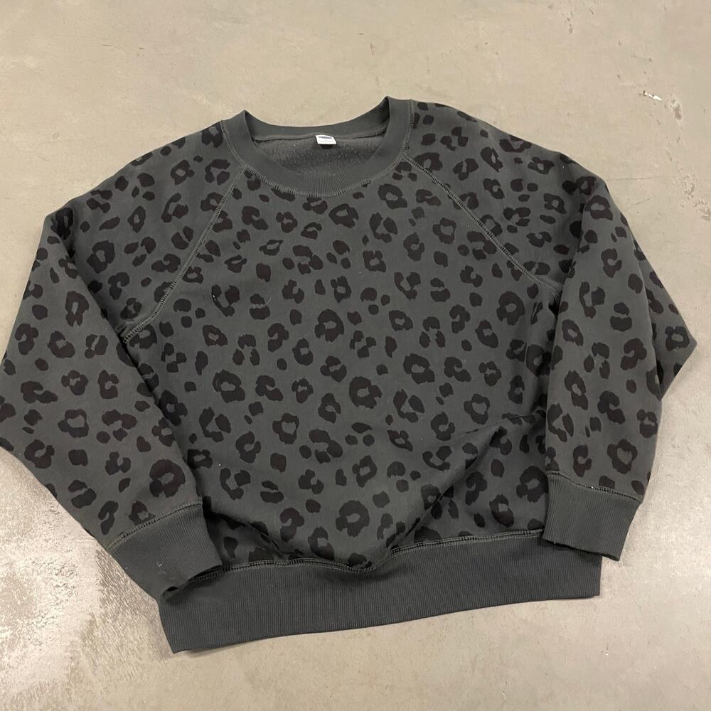 Old navy leopard print sweatshirt